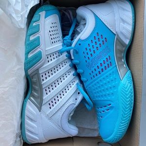 New Girls' K-Swiss Tennis Shoes, size 4M